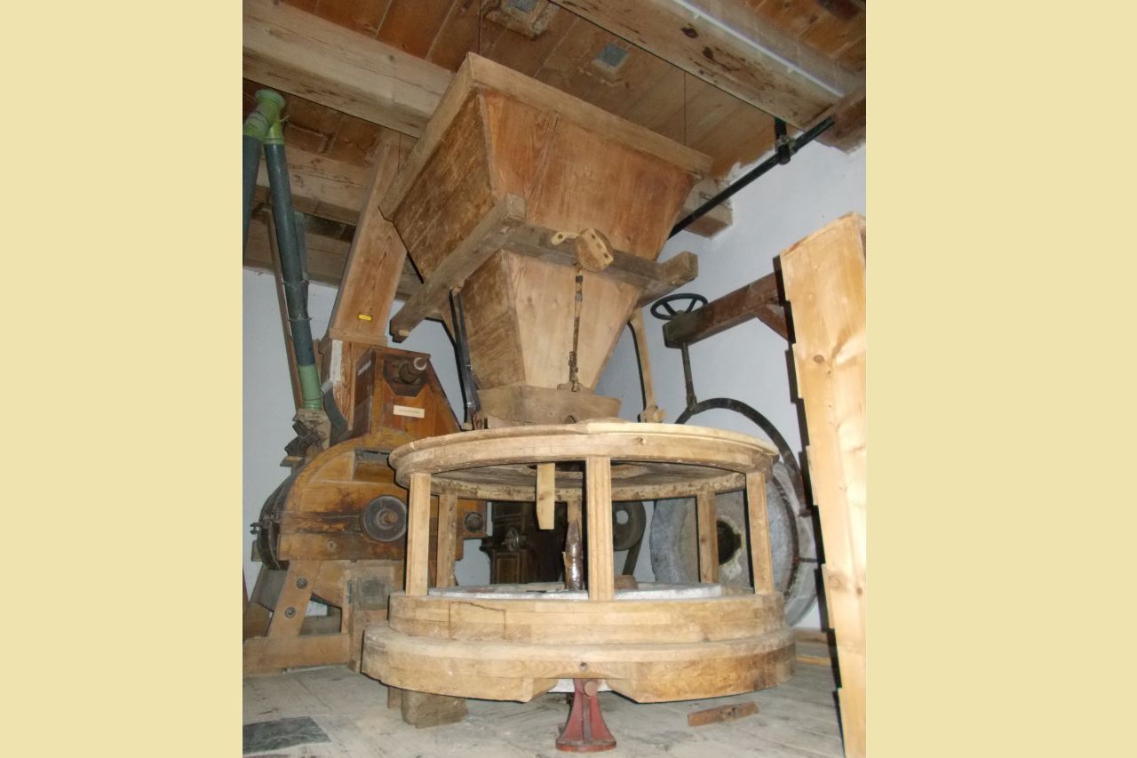 Schaumühle Schrattenberg, Innenaufnahme, Mahlgang